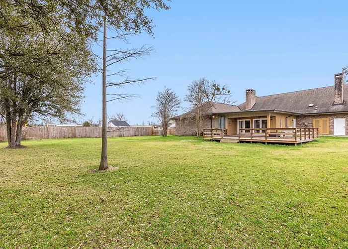 Modern Spacious 3 Bedroom Home
