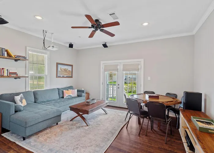 Downtown 3 Bedroom Home