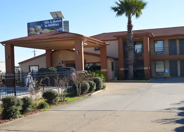 Econo Lodge Lake Charles University Area